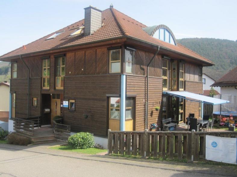 Holz-Fenster in Einfamilienhaus